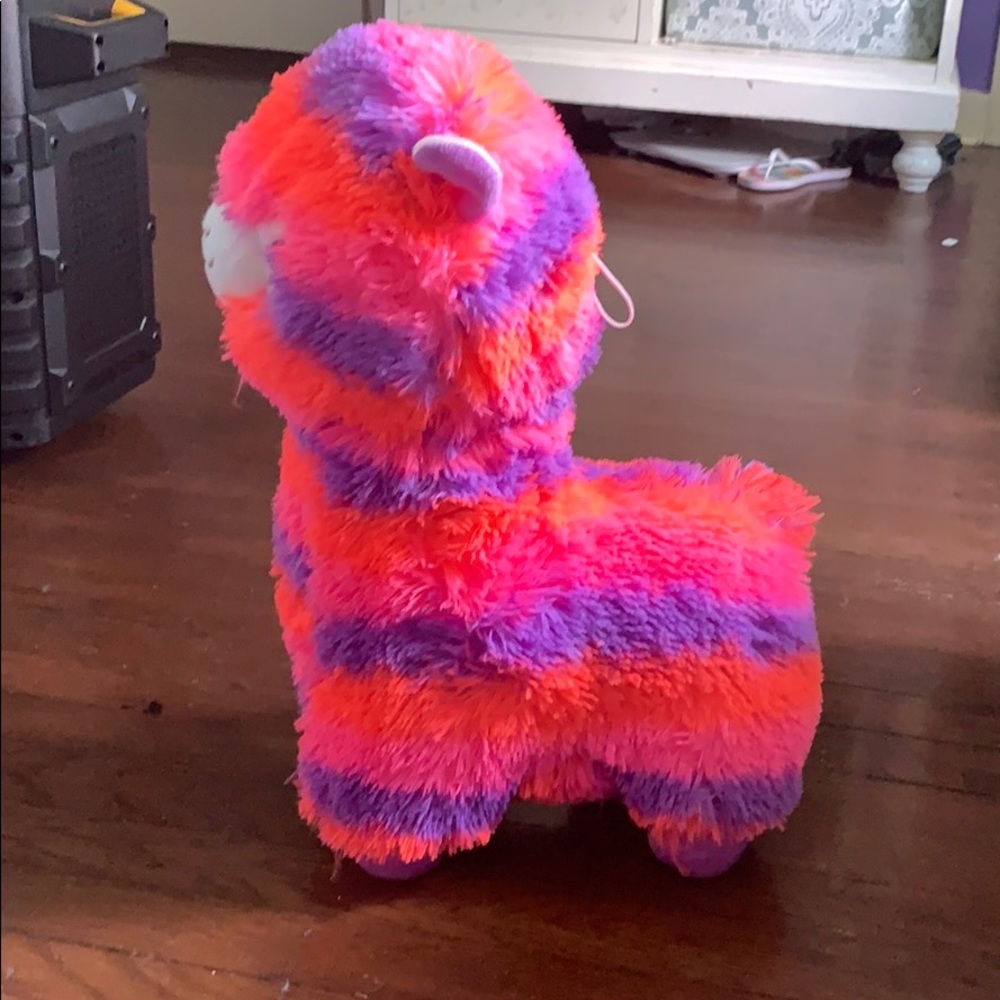 Colorful llama - Picture 2 of 5